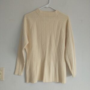 Laura Ashley Cream Sweater 100% Wool